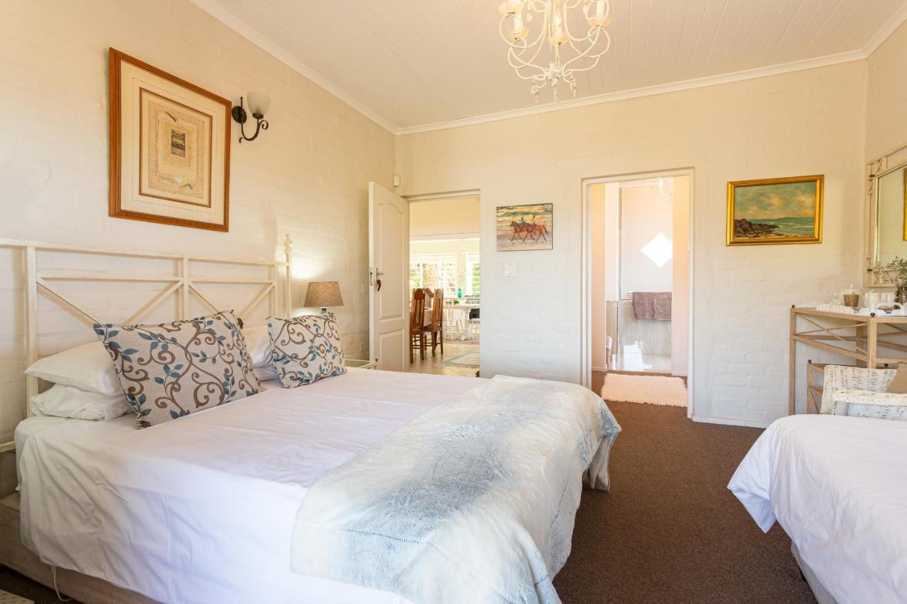 Guinea Fowl House Hotel Kommetjie Buitenkant foto
