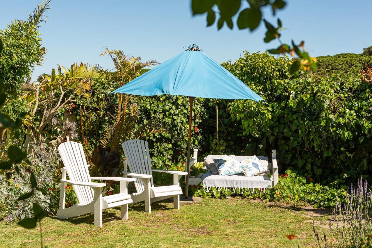 Guinea Fowl House Hotel Kommetjie Buitenkant foto